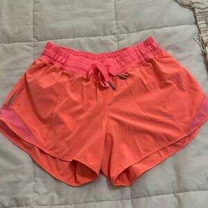 Lululemon Hotty Hot 2.5” Shorts